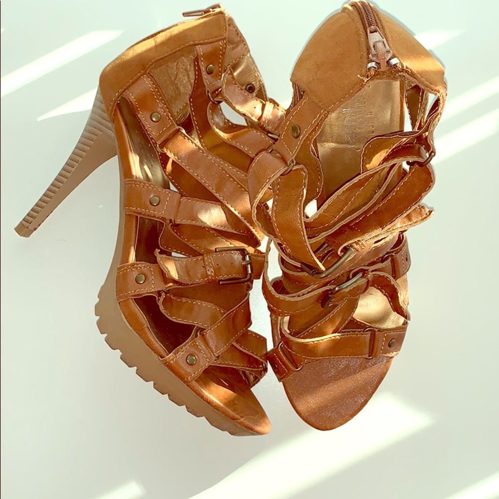 Charlotte Russe Tan-Brown strappy heel